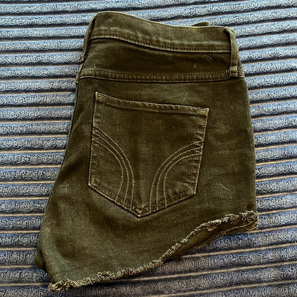 Shorts - Picture 2 of 2